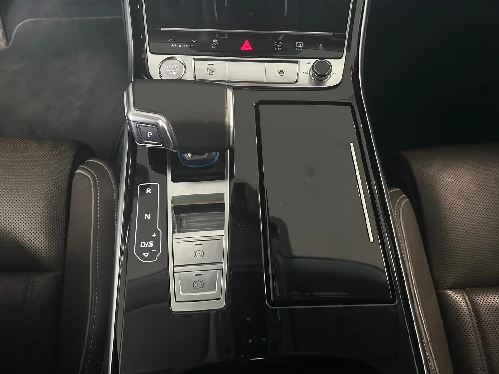 Audi A8 50/286HP/LONG/SLINE/PANO/HUD360/MASS/TV/B&O/145z, снимка 13 - Автомобили и джипове - 53819947