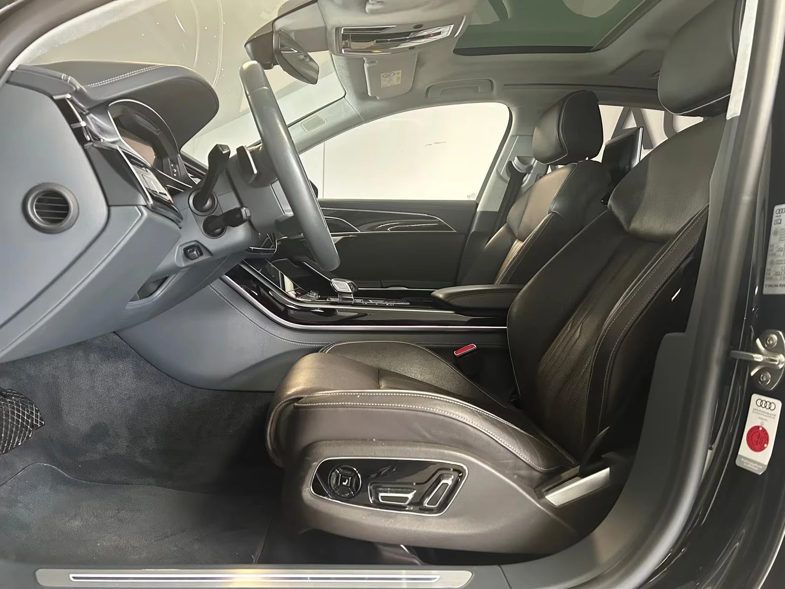 Audi A8 50/286HP/LONG/SLINE/PANO/HUD360/MASS/TV/B&O/145z, снимка 9 - Автомобили и джипове - 53819947