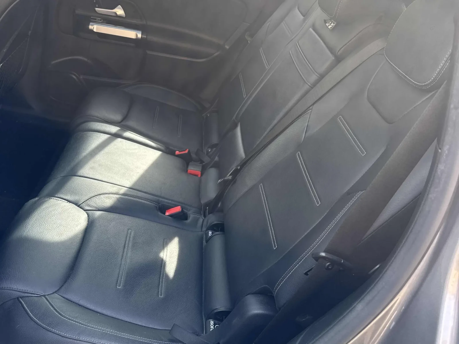 Mercedes-Benz EQB 350 AMG/4MATIC/DISTRONIC PLUS/360, снимка 13 - Автомобили и джипове - 53868409