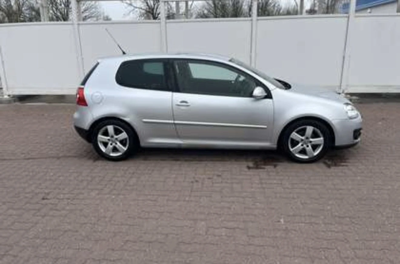 VW Golf, снимка 5 - Автомобили и джипове - 54264046
