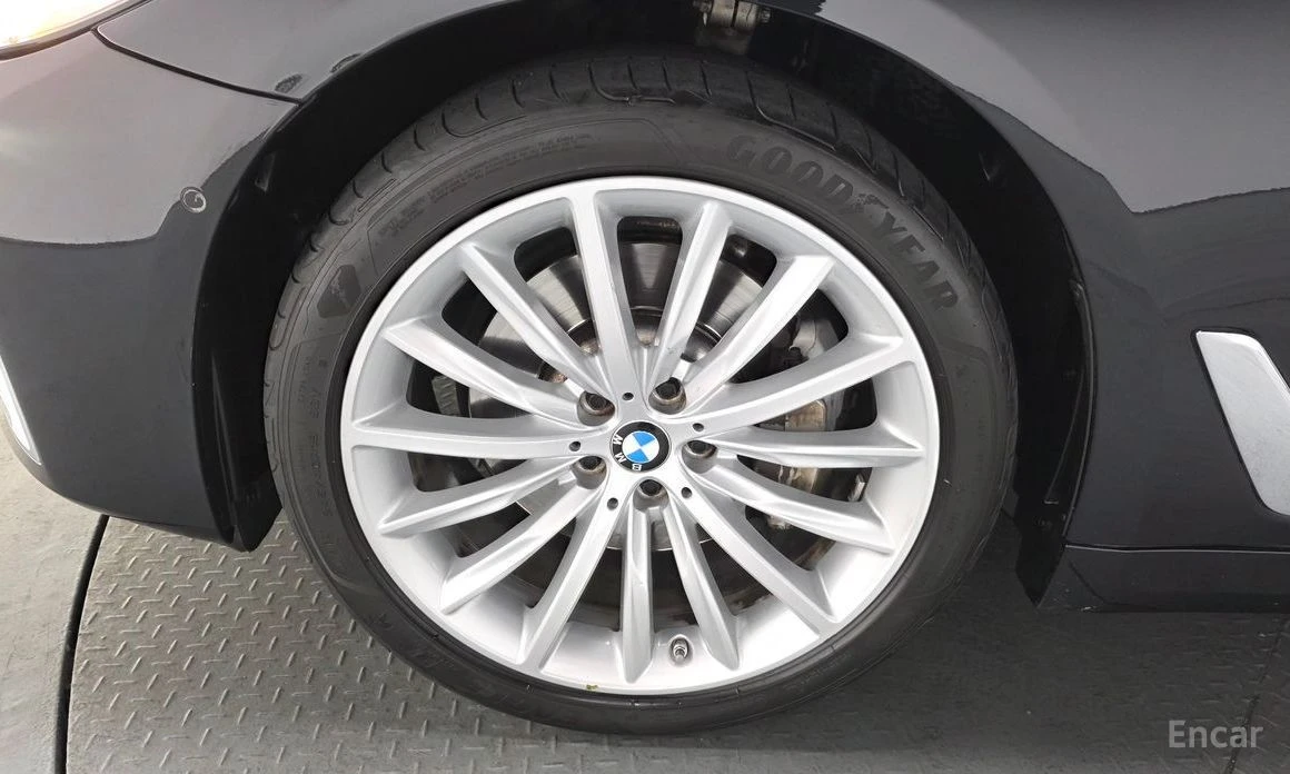BMW 530, снимка 5 - Автомобили и джипове - 54367378