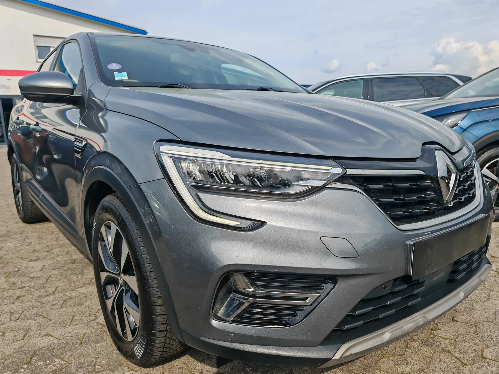 Renault Arkana E-TECH Hybrid 143HP LED ACC CAM TOP, снимка 2 - Автомобили и джипове - 54721299