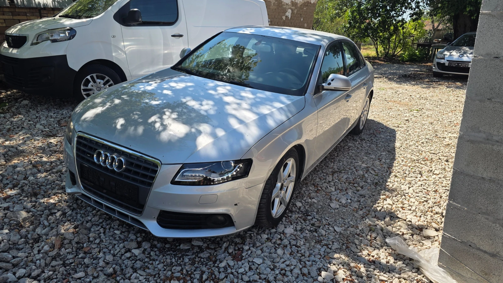 Audi A4 2.0tdi, снимка 8 - Автомобили и джипове - 54822419