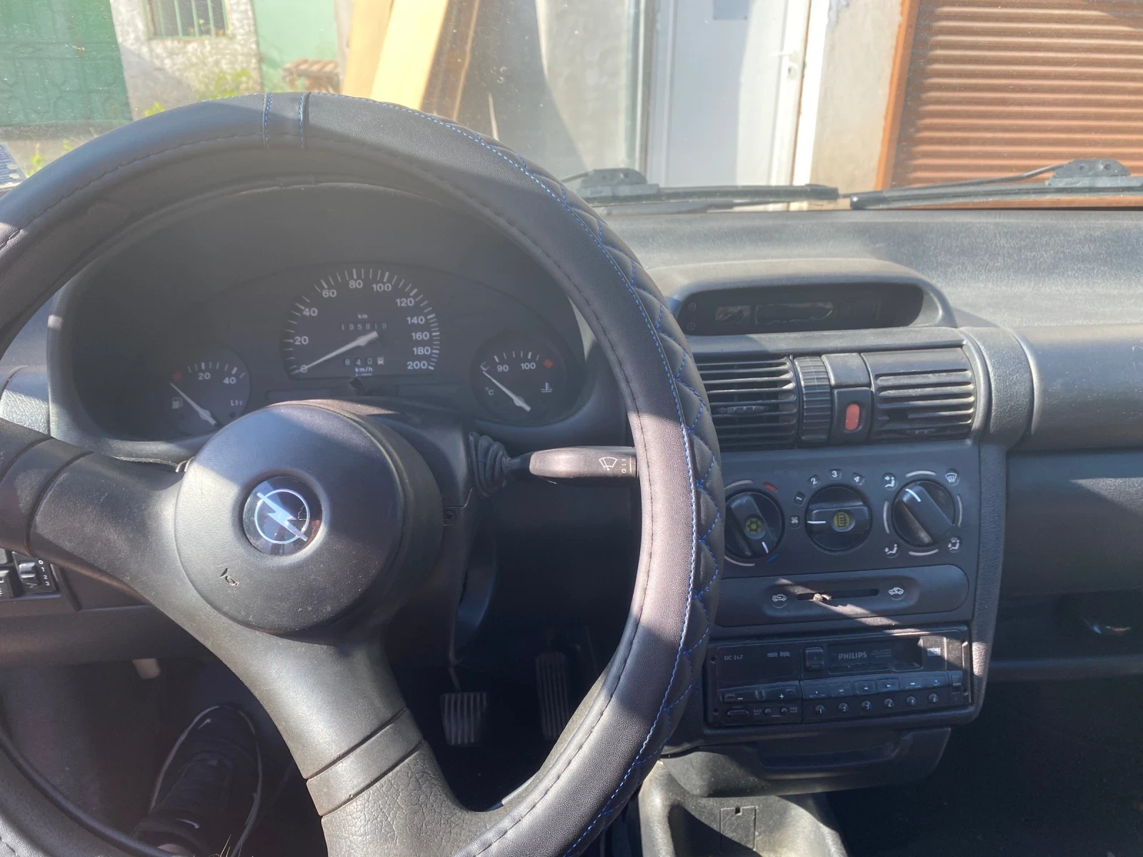 Opel Corsa 1.0 12v, снимка 5 - Автомобили и джипове - 54862960