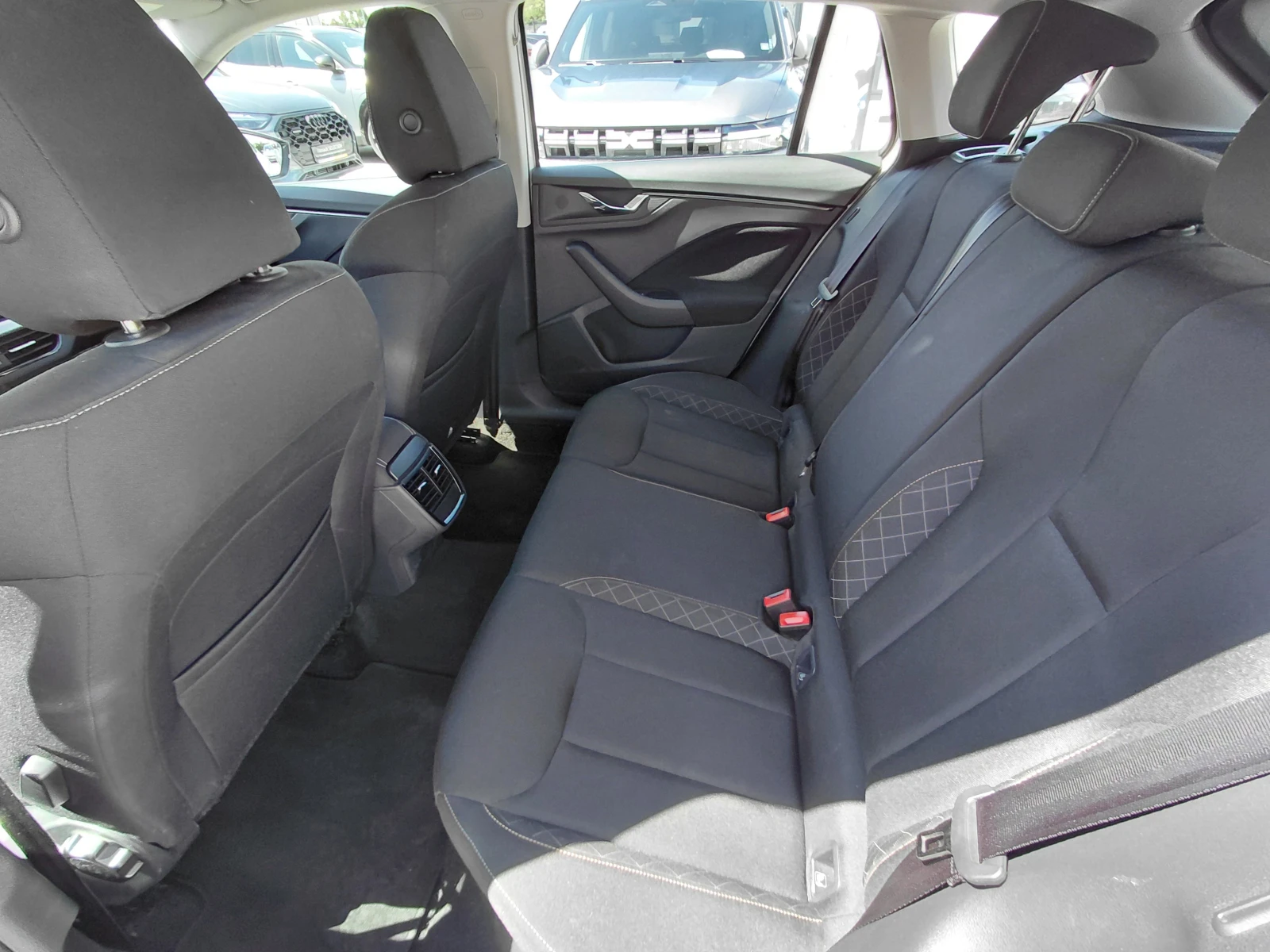 Skoda Scala 1.0TSI/110к.с/DSG, снимка 16 - Автомобили и джипове - 54959052