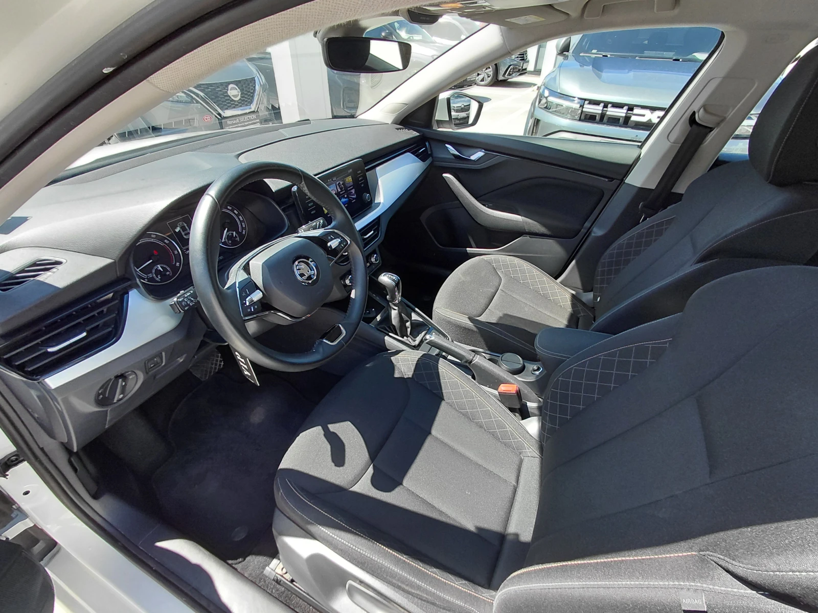 Skoda Scala 1.0TSI/110к.с/DSG, снимка 12 - Автомобили и джипове - 54959052