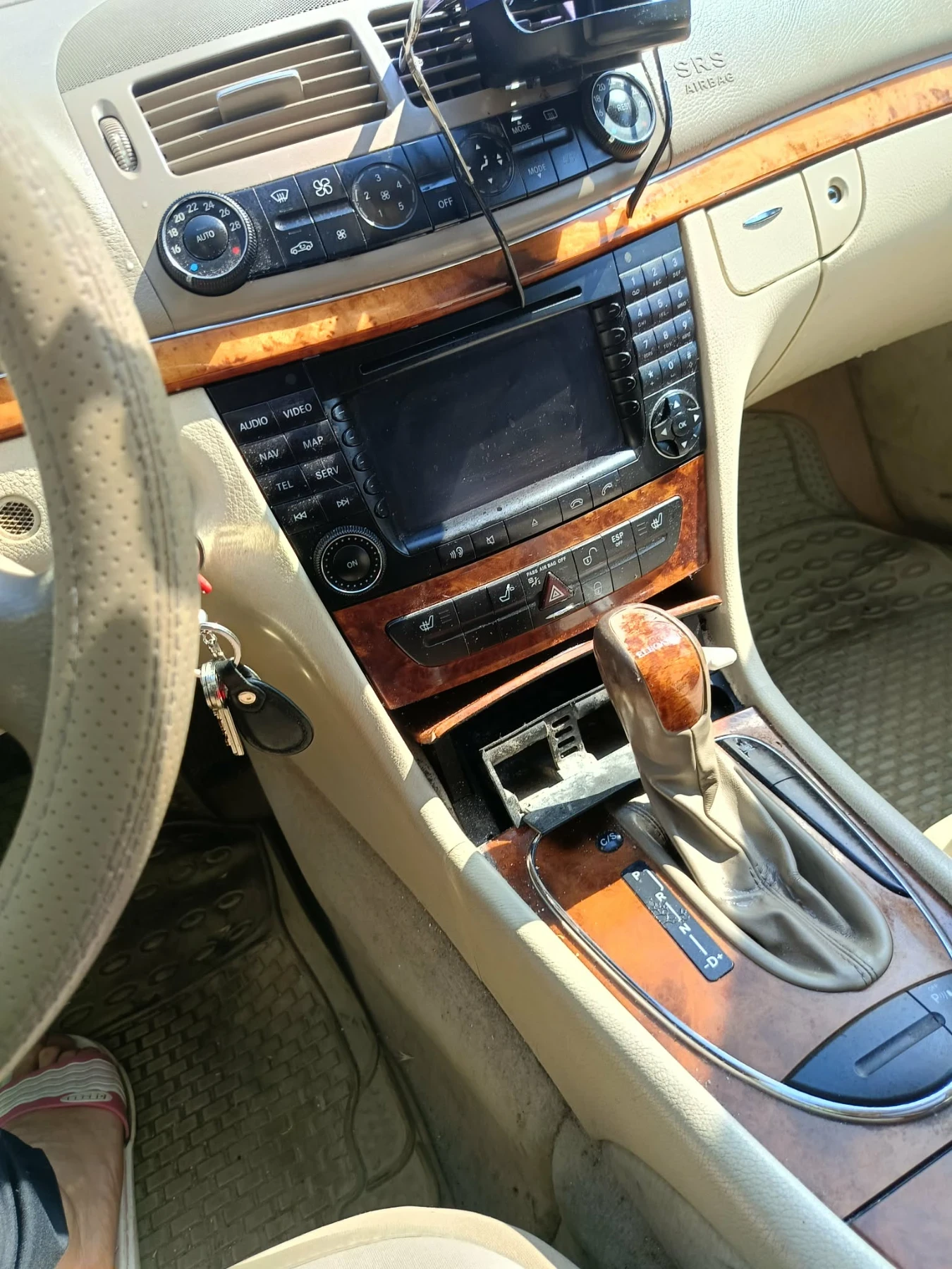 Mercedes-Benz E 280, снимка 4 - Автомобили и джипове - 55708728
