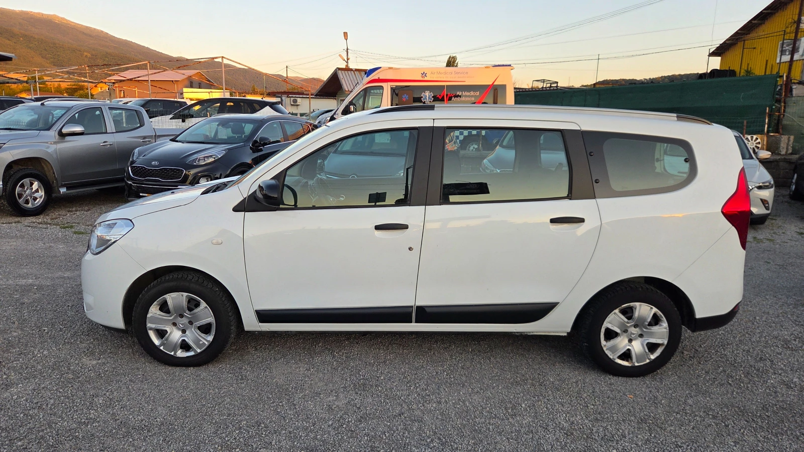 Dacia Lodgy 1.5 dCi EUR.6 6+ 1m., снимка 5 - Автомобили и джипове - 55508197