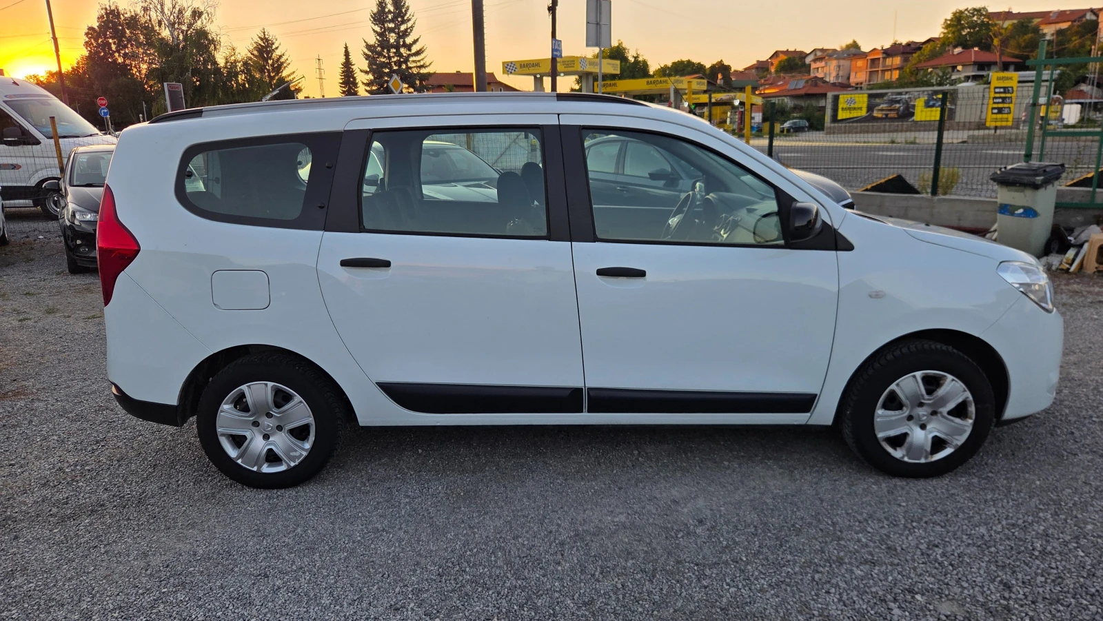 Dacia Lodgy 1.5 dCi EUR.6 6+ 1m., снимка 7 - Автомобили и джипове - 55508197