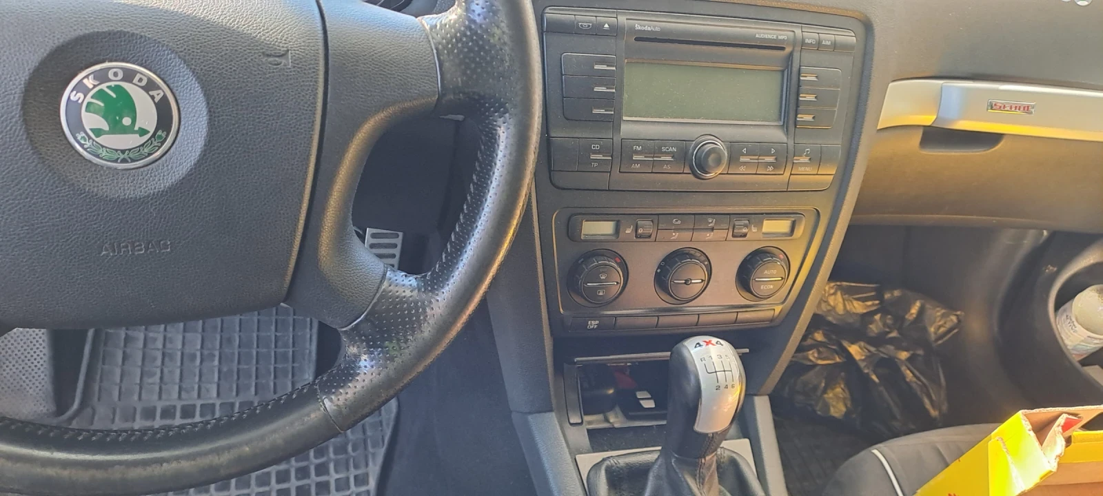 Skoda Octavia Scout 2.0 Tdi BMM, снимка 7 - Автомобили и джипове - 55581558