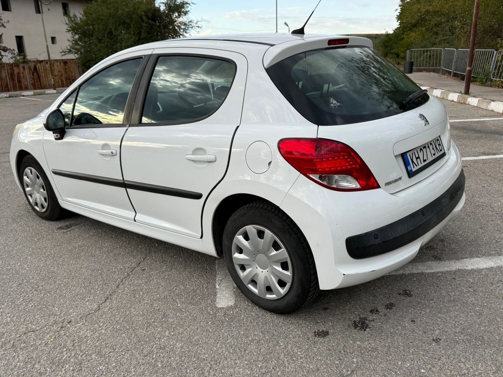 Peugeot 207, снимка 8 - Автомобили и джипове - 56183662