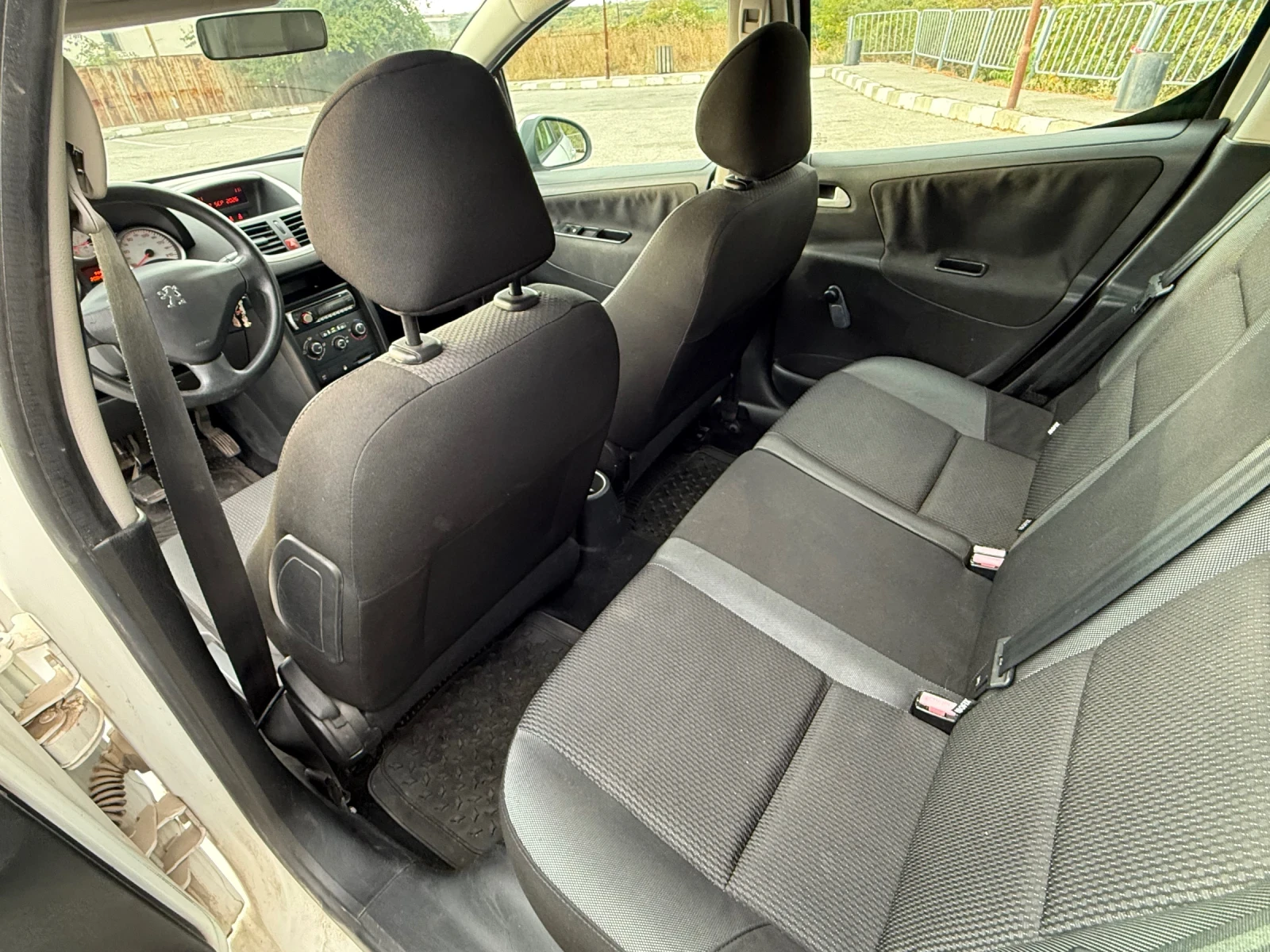 Peugeot 207, снимка 7 - Автомобили и джипове - 56183662