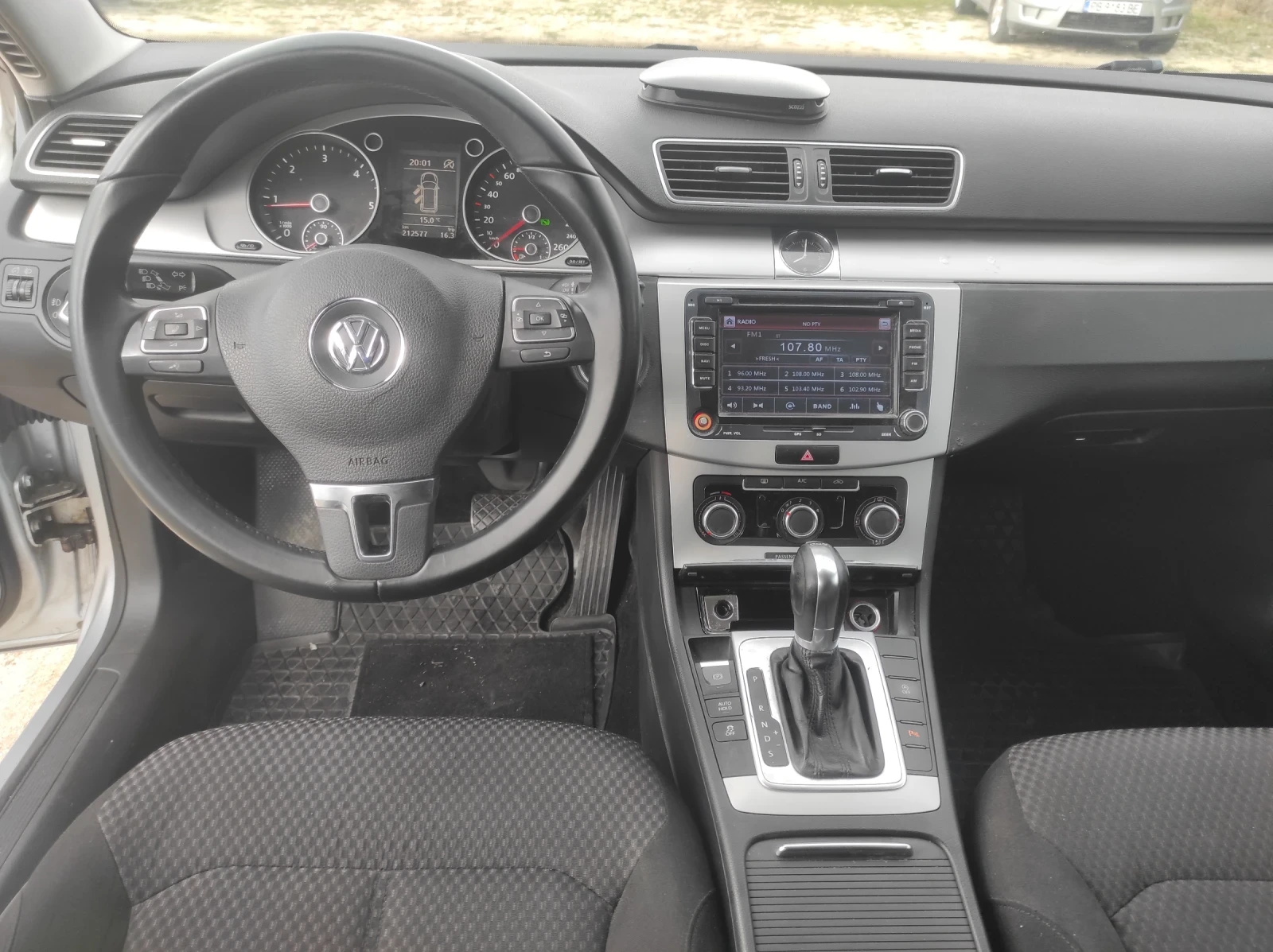 VW Passat 2.0 TDI dsg, снимка 13 - Автомобили и джипове - 56261602