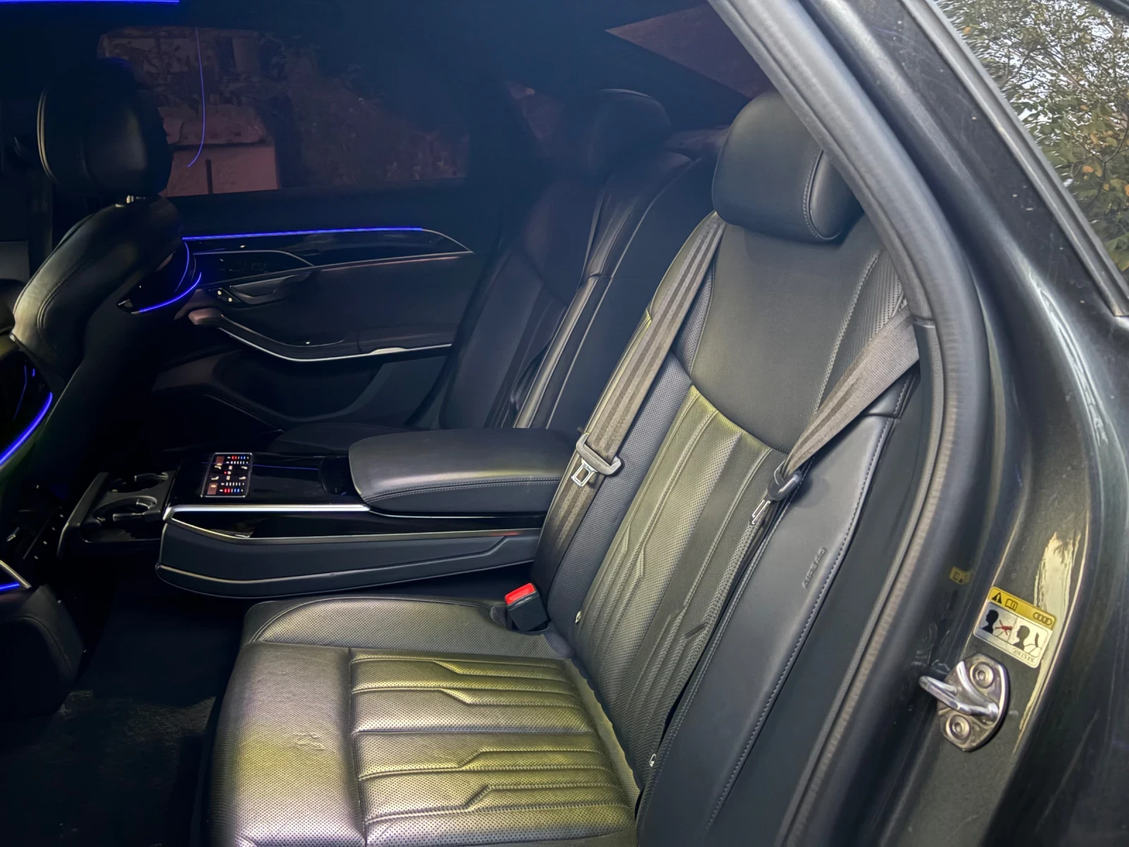 Audi S8 !Лизинг!Бартер!, снимка 7 - Автомобили и джипове - 56326080