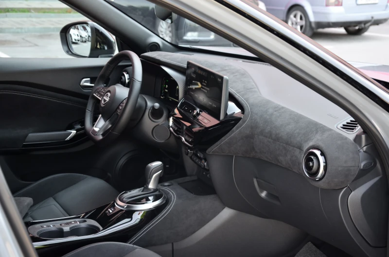 Nissan Juke N-Design 1.6 HEV, снимка 7 - Автомобили и джипове - 50812072