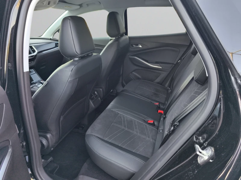Opel Grandland X 1.2 130hp BVA8 E6/2306R01, снимка 11 - Автомобили и джипове - 51375411