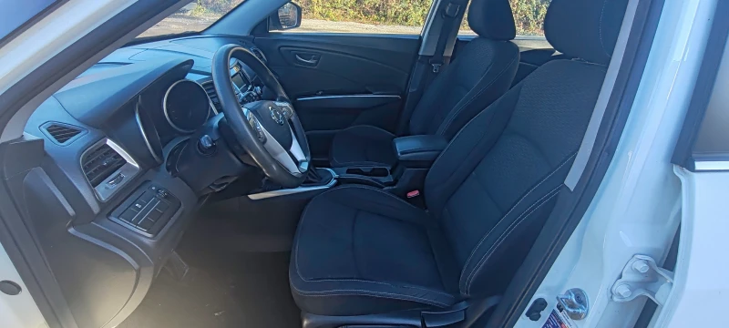 SsangYong Tivoli, снимка 10 - Автомобили и джипове - 52807793