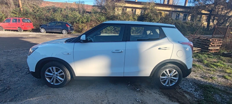 SsangYong Tivoli, снимка 8 - Автомобили и джипове - 52807793