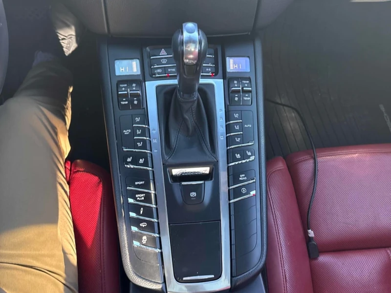 Porsche Macan S * CARFAX * ОБДУХВАНЕ* ПАНОРАМА* , снимка 16 - Автомобили и джипове - 53376636
