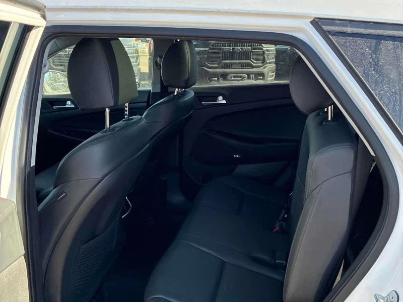 Hyundai Tucson ULTIMATE / 360 CAM / ПОДГРЕВ / ОБДУХВАНЕ , снимка 12 - Автомобили и джипове - 53507244