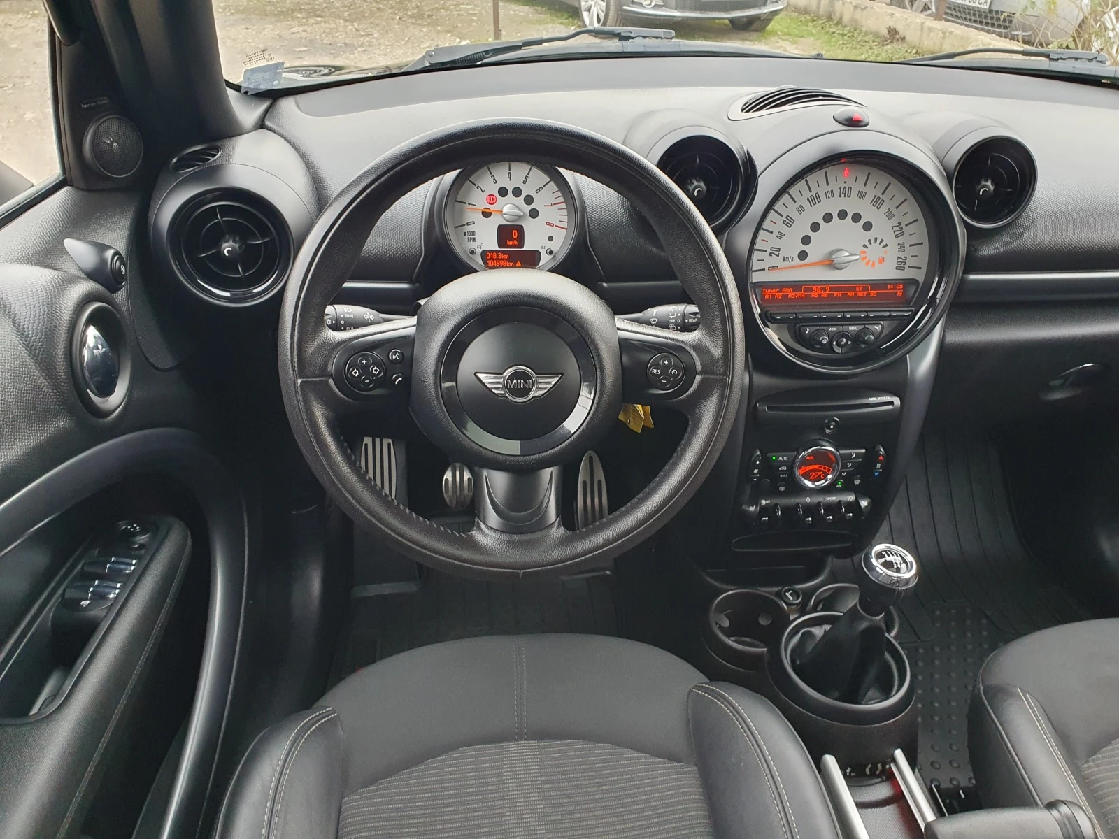 Mini Countryman 1.6i Cooper S 4x4 PANORAMA БАРТЕР - изображение 9