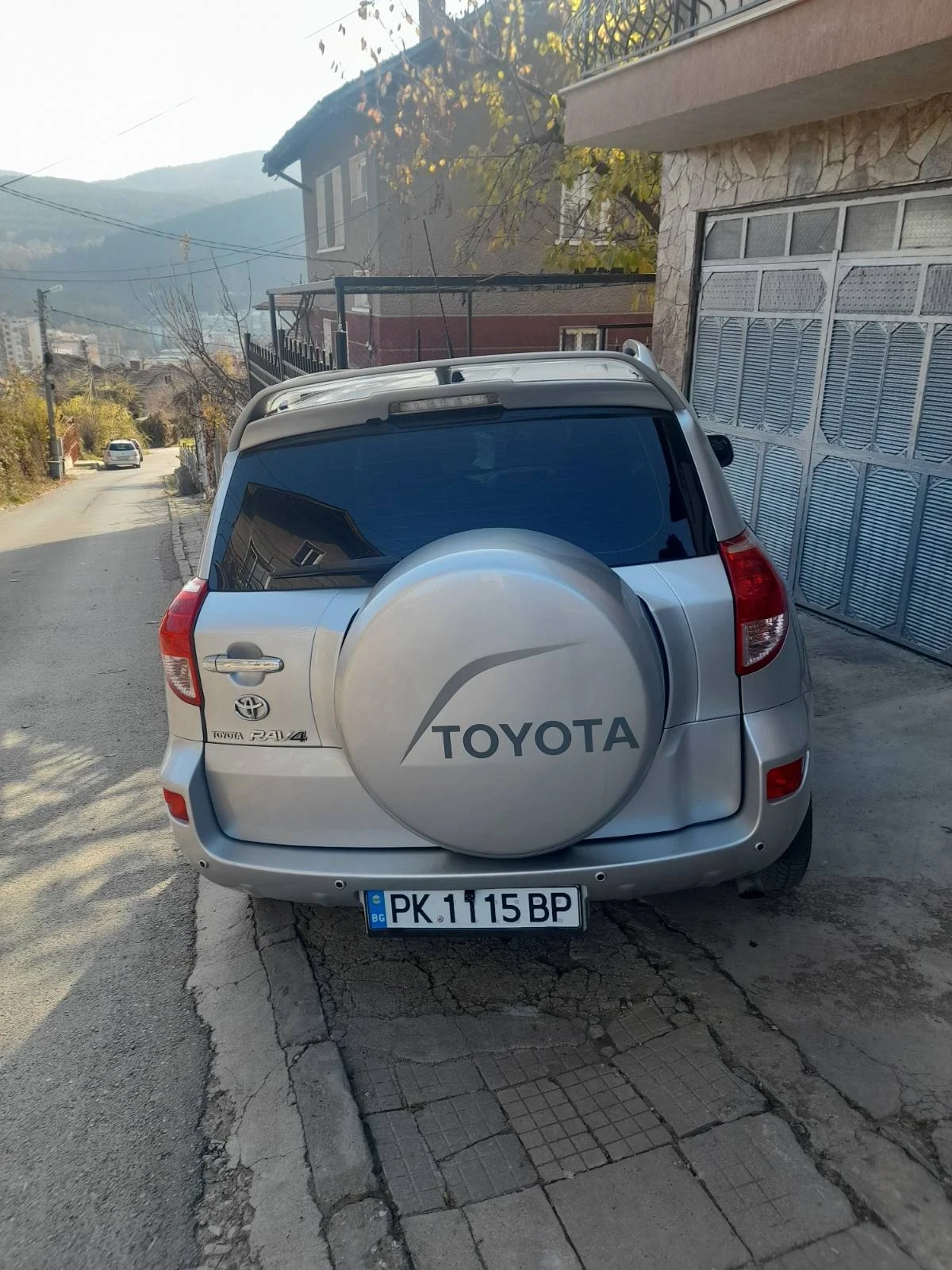 Toyota Rav4 2.2 - изображение 3