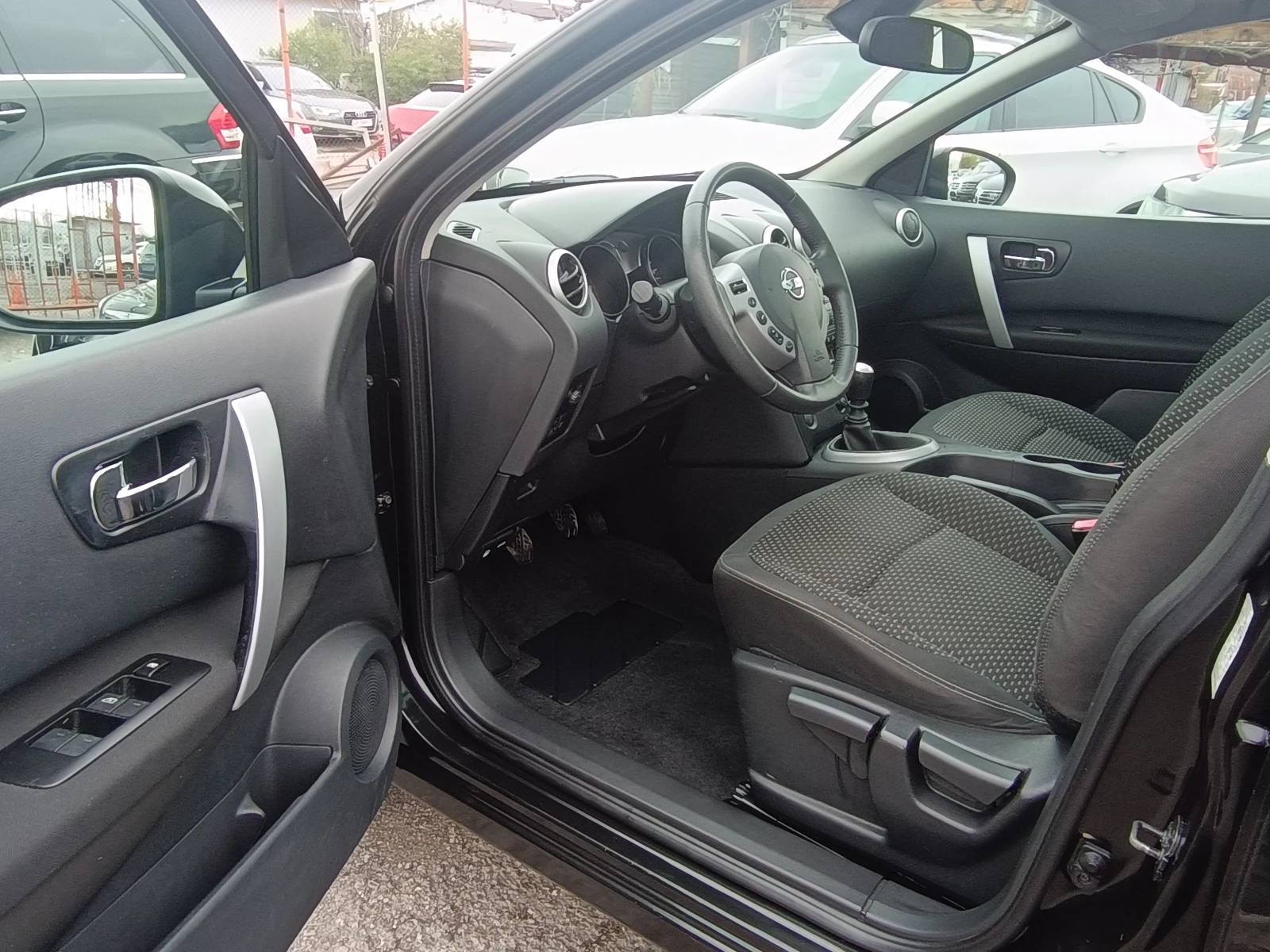 Nissan Qashqai 2.0-141к.с.!!! 4х4!!! НОВ ВНОС ШВЕЙЦАРИЯ !!!  - изображение 5