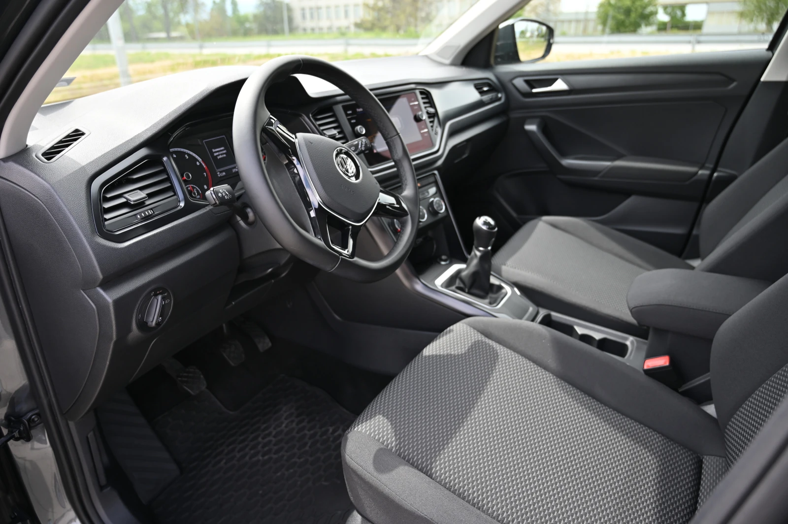 VW T-Roc  - изображение 9