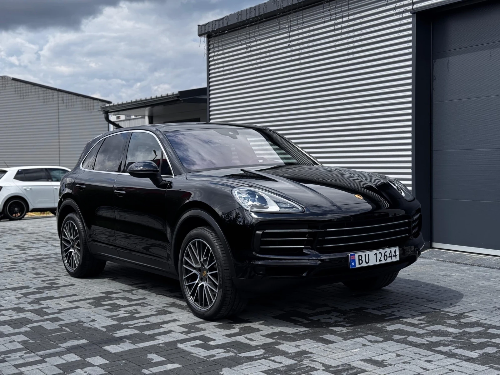 Porsche Cayenne  - изображение 5