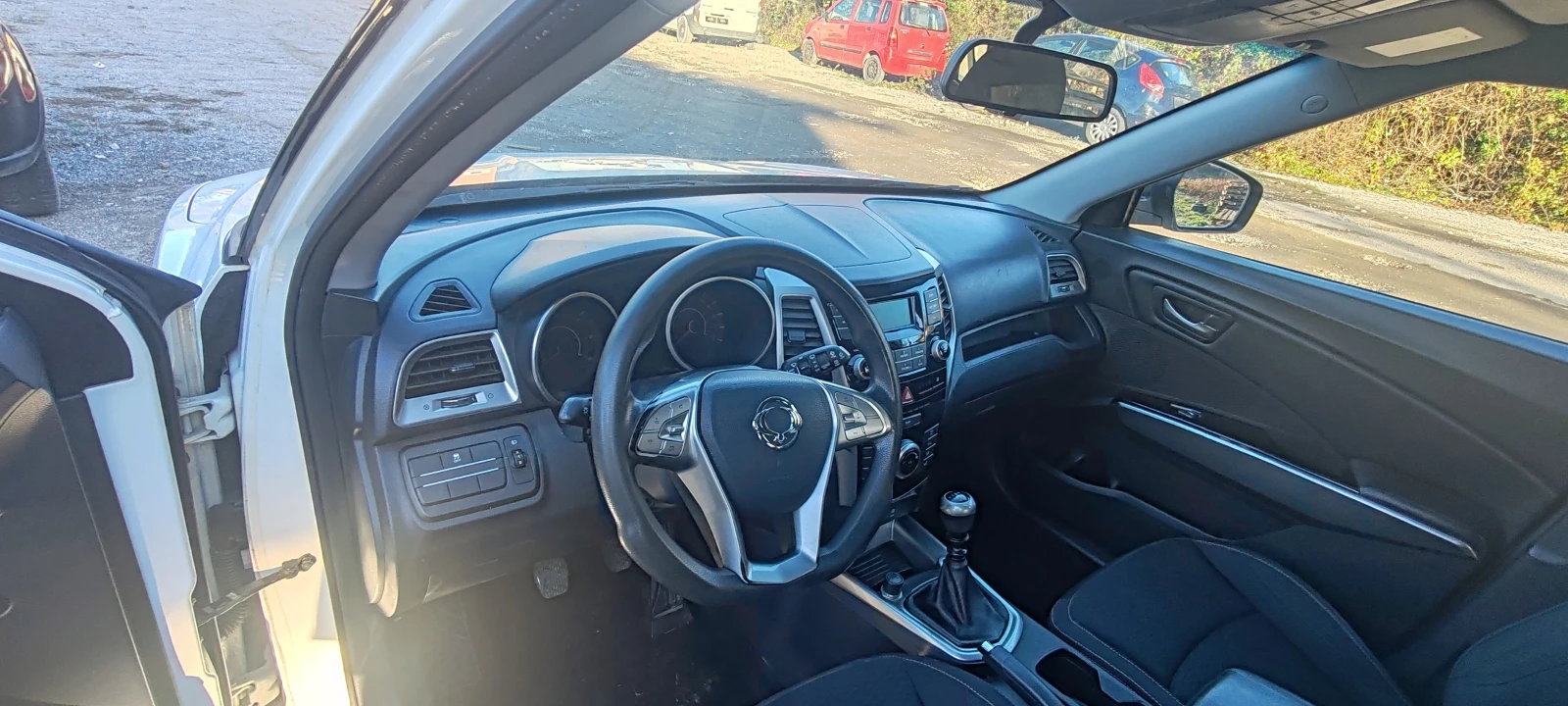 SsangYong Tivoli | Mobile.bg � ����������� 11