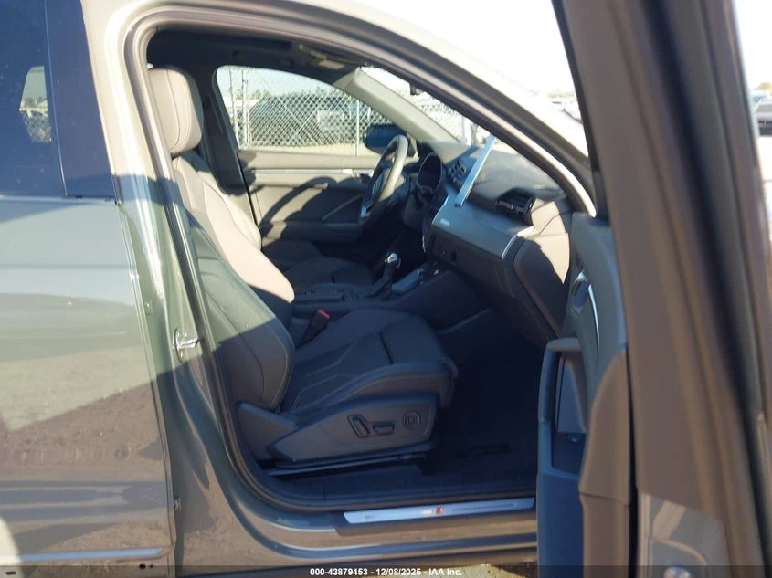 Audi Q3 2l Premium 45 Tfsi S Line Quattro Tiptronic, снимка 5 - Автомобили и джипове - 53817760