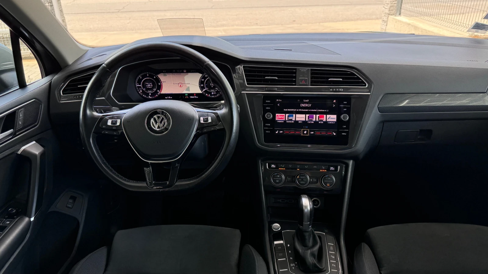 VW Tiguan 2.0TDI 4Motion 150кс * Highline* Head Up* Virtual*, снимка 10 - Автомобили и джипове - 54385779