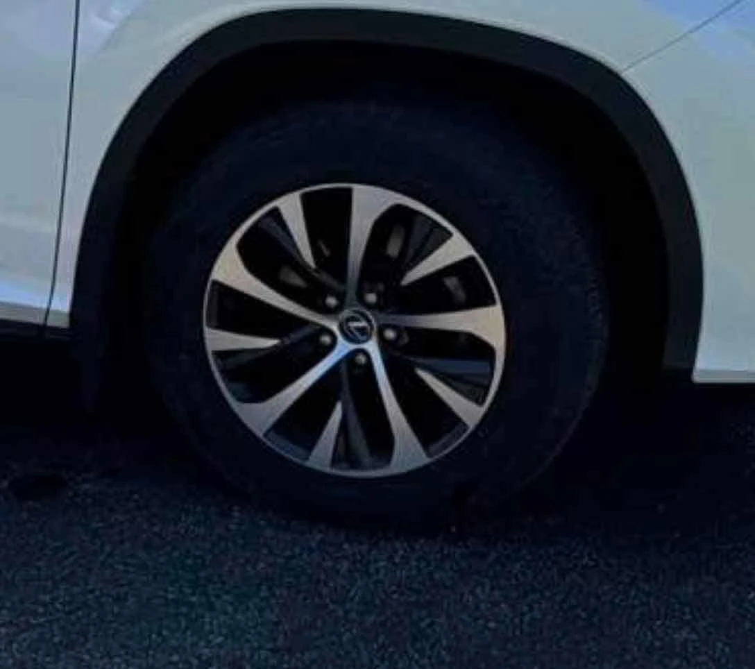 Lexus RX 350 2 КЛЮЧА * ПОДГРЕВИ * ПАНО * KEYLESS * CARFAX, снимка 7 - Автомобили и джипове - 54743408