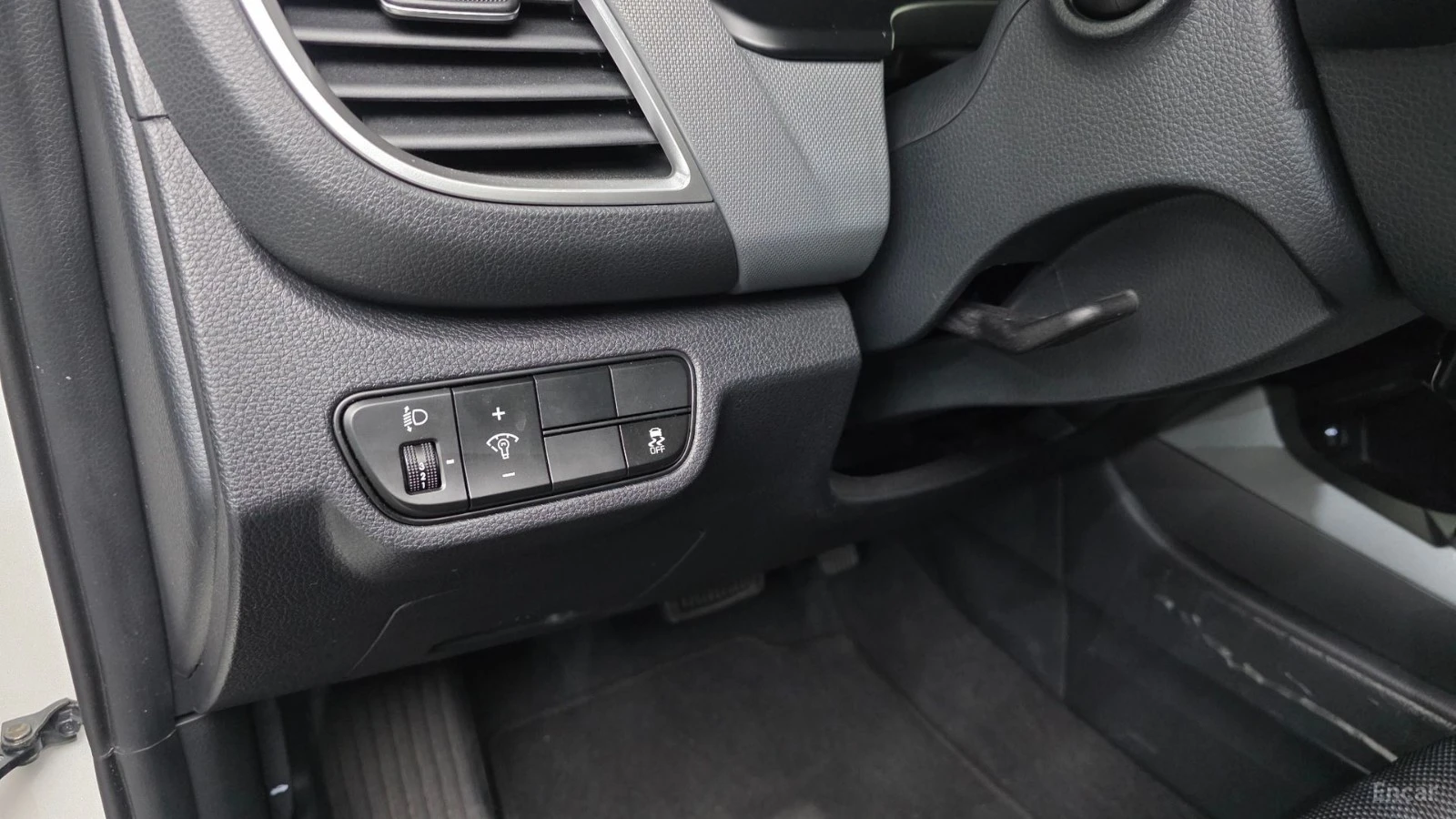 Kia Seltos 2.0 4WD Trendy, снимка 10 - Автомобили и джипове - 55513835