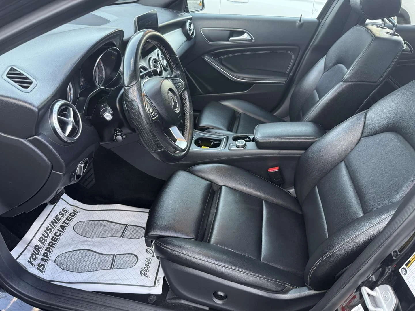 Mercedes-Benz GLA, снимка 10 - Автомобили и джипове - 56115357