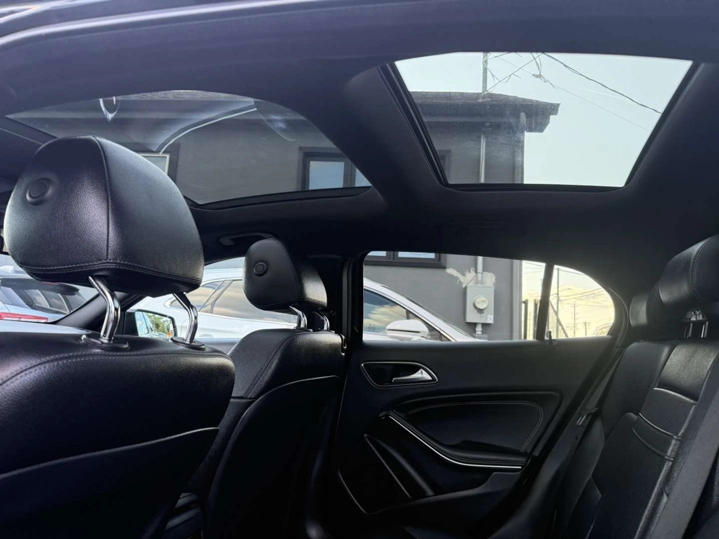Mercedes-Benz GLA, снимка 13 - Автомобили и джипове - 56115357