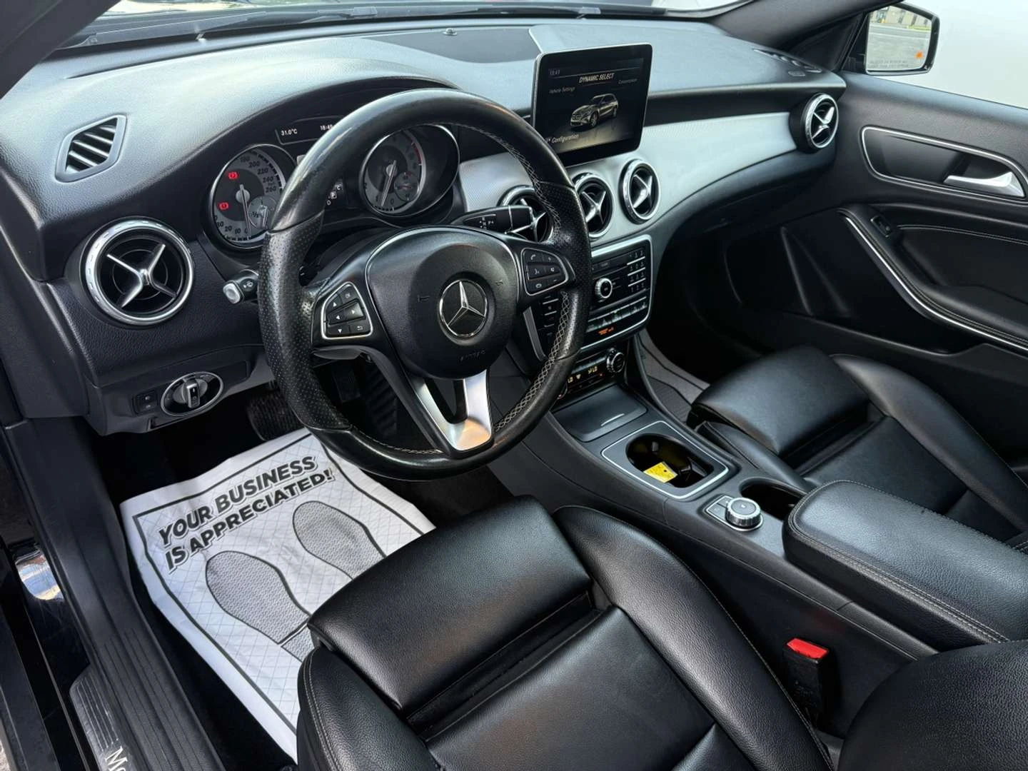 Mercedes-Benz GLA, снимка 9 - Автомобили и джипове - 56115357