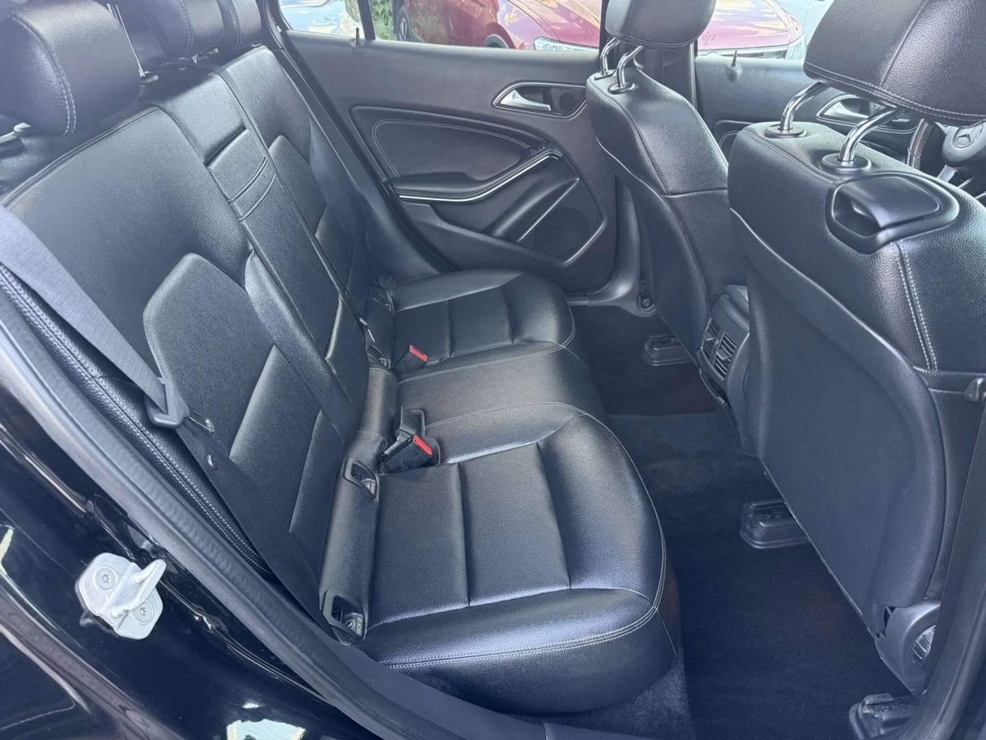 Mercedes-Benz GLA, снимка 17 - Автомобили и джипове - 56115357