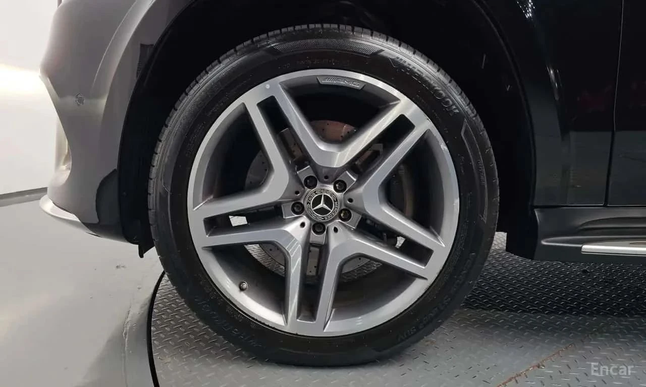 Mercedes-Benz GLS 350, снимка 5 - Автомобили и джипове - 56689631