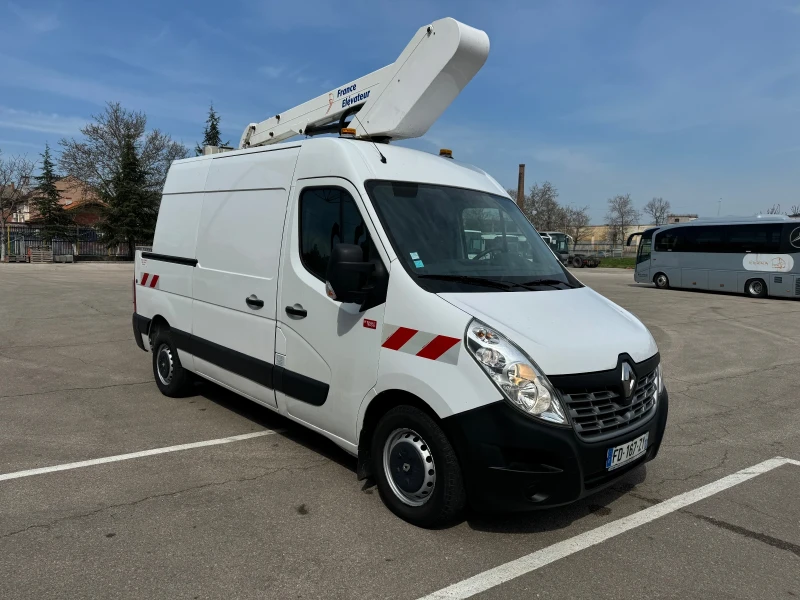 Renault Master 2.3dci автовишка, снимка 1 - Бусове и автобуси - 44604266