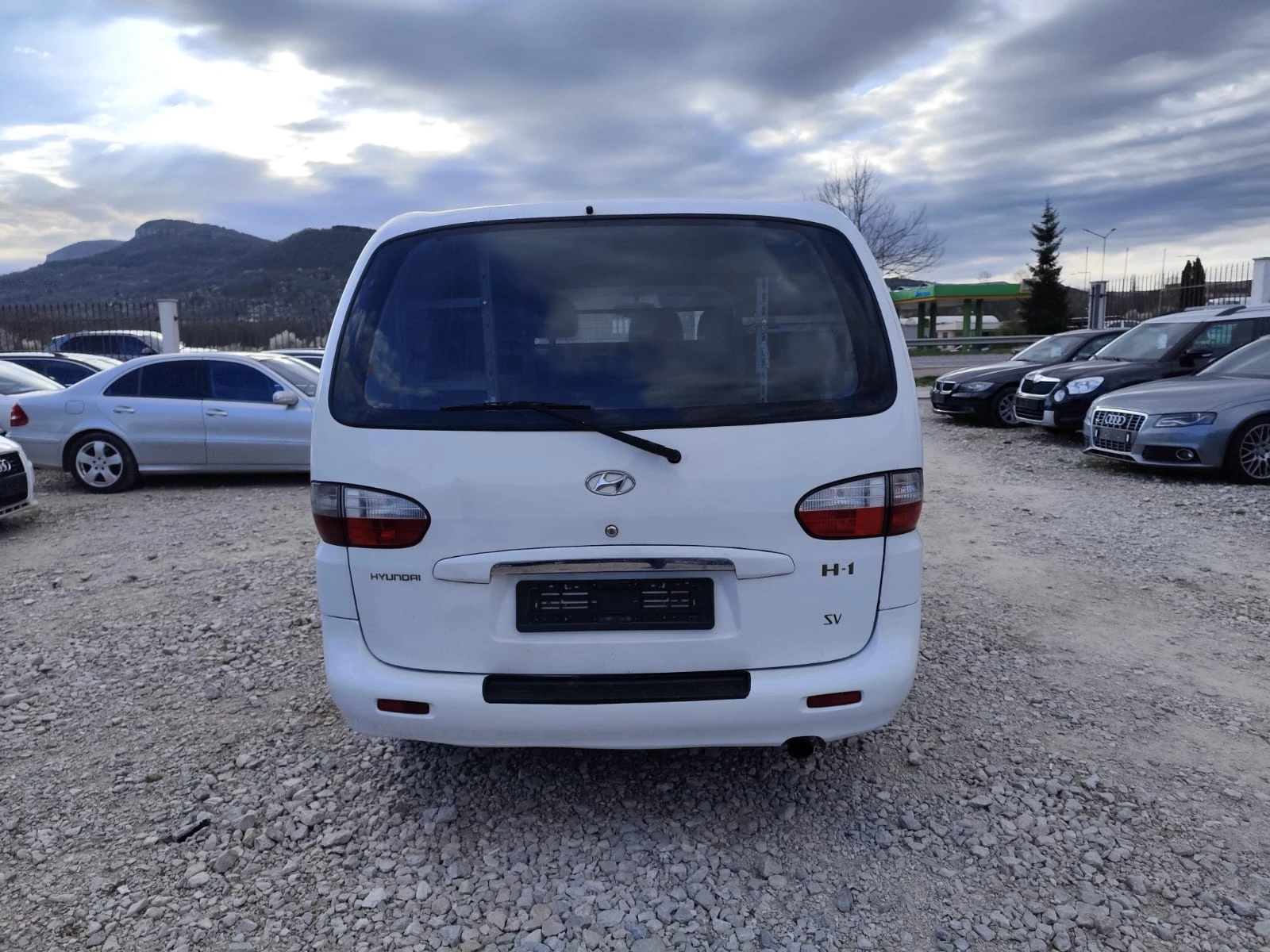 Hyundai H1 2.5 дизел 140 коня Италия, снимка 7 - Бусове и автобуси - 54120384