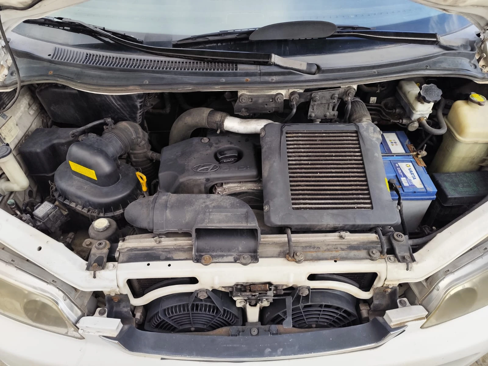 Hyundai H1 2.5 дизел 140 коня Италия, снимка 15 - Бусове и автобуси - 54120384