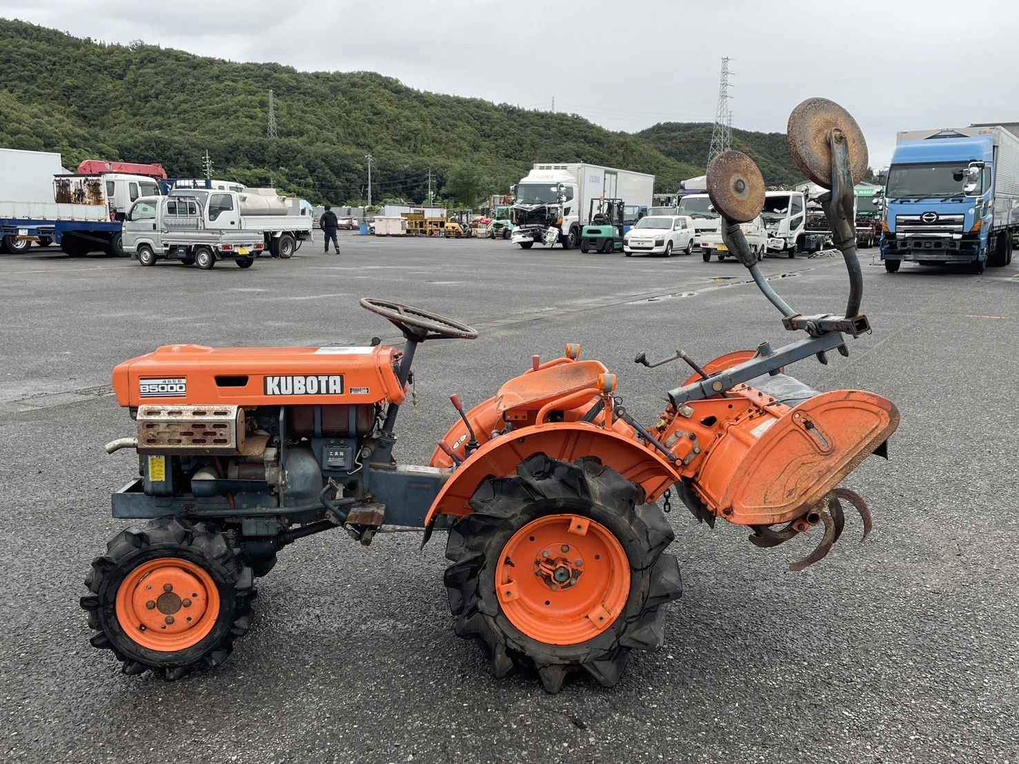 Трактор Kubota B5000DT - изображение 2