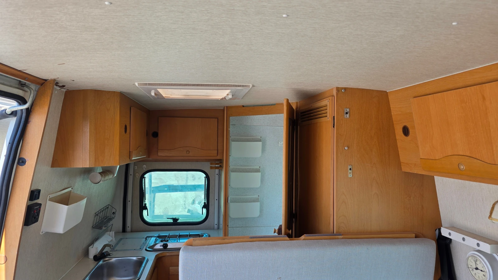 Кемпер Peugeot Boxer, снимка 11 - Каравани и кемпери - 55900598