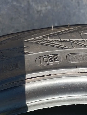 Гуми Зимни 255/45R20, снимка 5