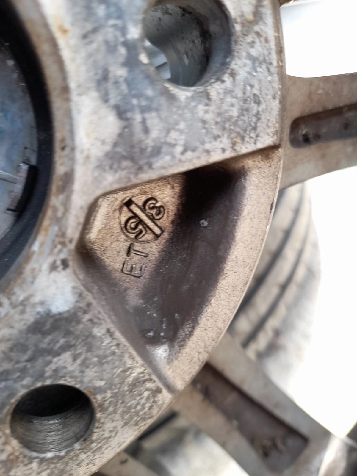    255/35R20  BMW 530 | Mobile.bg   11