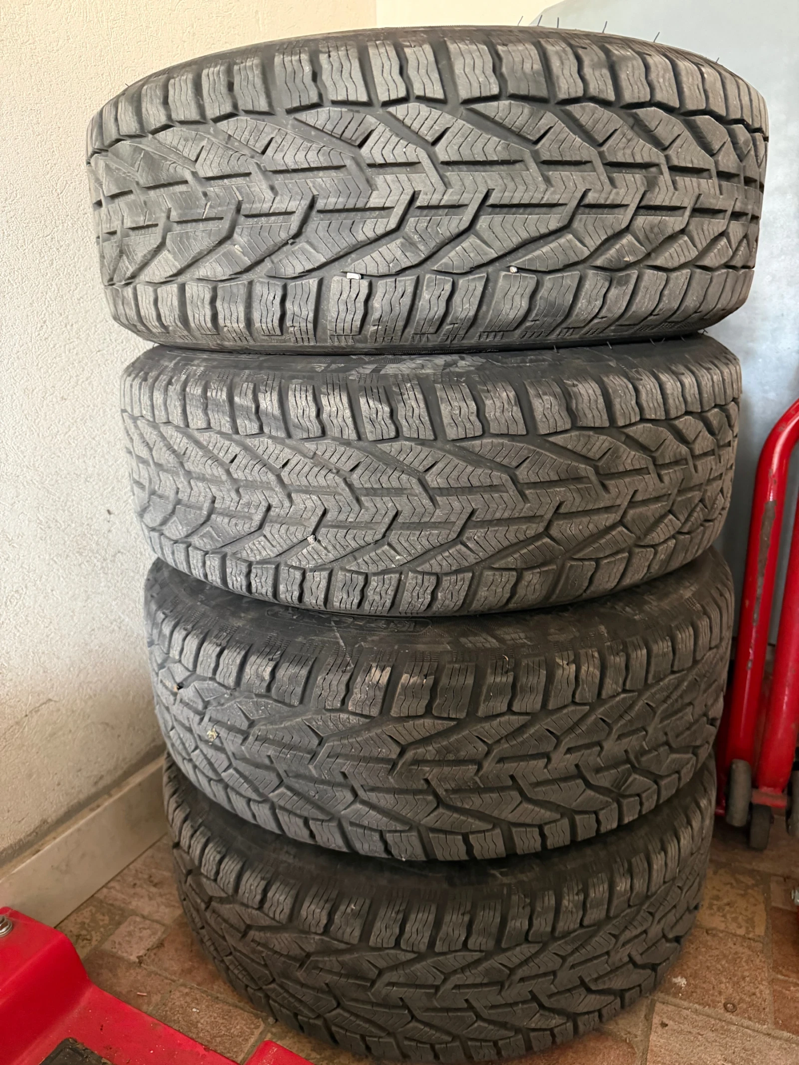 Гуми с джанти Tigar 205/55R16, снимка 5 - Гуми и джанти - 56016121