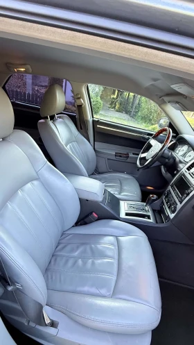 Chrysler 300c Газ бензин 253к.с нов внос Германия, снимка 6