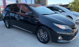 Toyota Auris 1.8 Hybrid , снимка 3