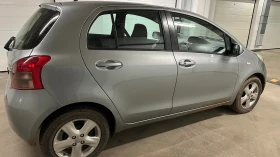 Toyota Yaris 1.3 Бензин Автоматик, снимка 14